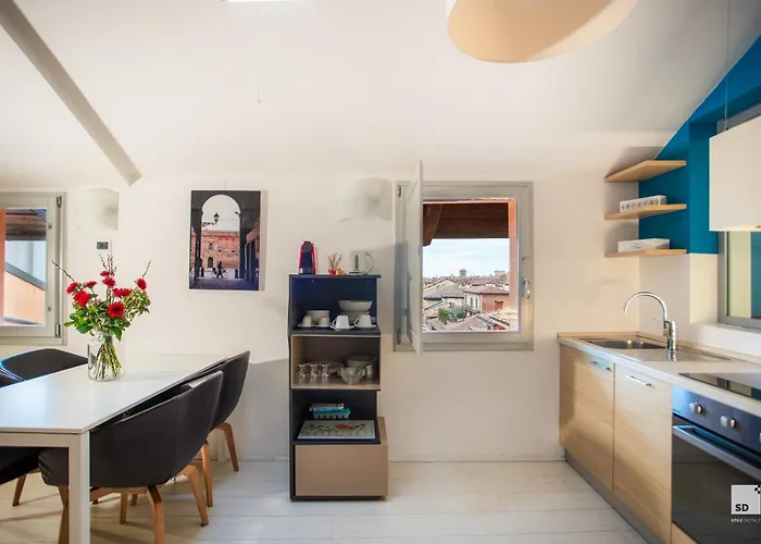 Urbanicooh Azzoguidi - Torre Asinelli View * בולוניה