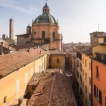 Urbanicooh Azzoguidi - Torre Asinelli View