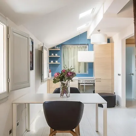 Apartamento Urbanicooh Azzoguidi - Torre Asinelli View *