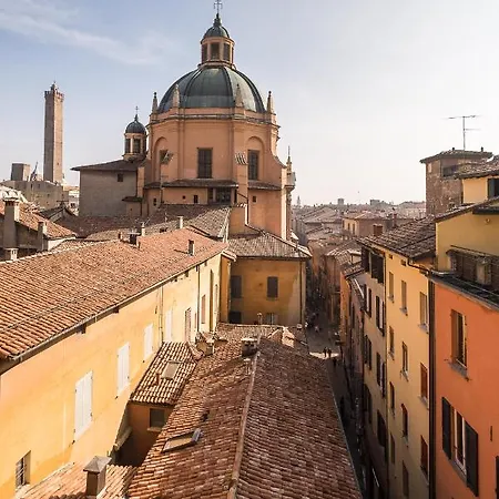 Urbanicooh Azzoguidi - Torre Asinelli View
