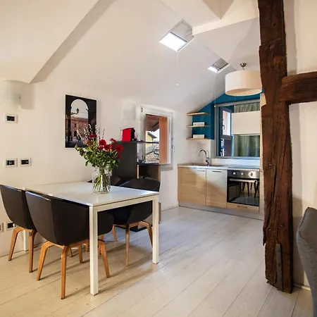 Urbanicooh Azzoguidi - Torre Asinelli View Apartamento *