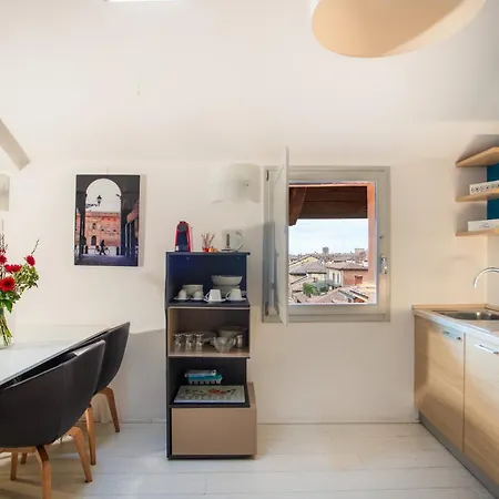 Urbanicooh Azzoguidi - Torre Asinelli View * Bolonia