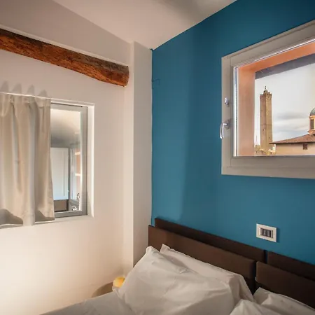 Urbanicooh Azzoguidi - Torre Asinelli View Apartamento