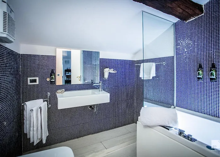 Urbanicooh Azzoguidi - Torre Asinelli View Апартаменты Болонья