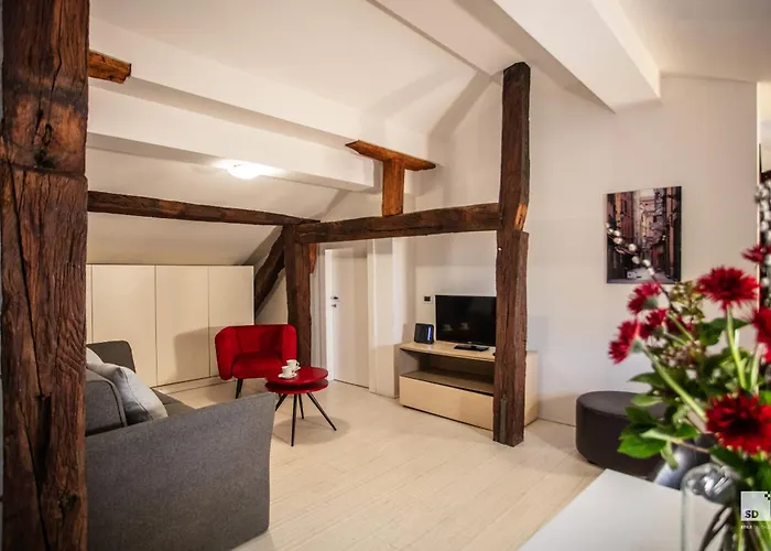 Appartamento Urbanicooh Azzoguidi - Torre Asinelli View *